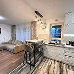 Coresi Mall Exclusive #Collection Apartments & Studios Brasov
